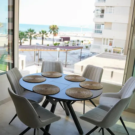 Apartamento Sucro Playa Apartment